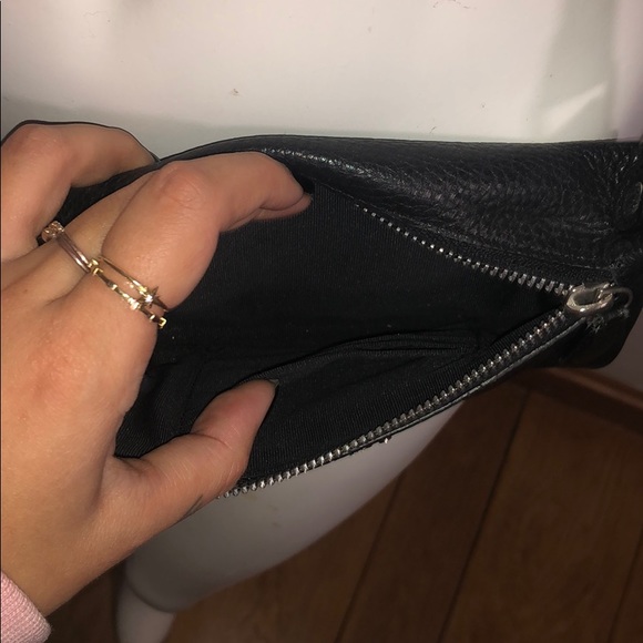 KIKO LEATHER MINIMAL CROSSBODY BAG - Picture 9 of 10